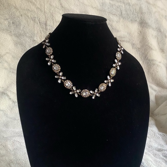 Beautiful Crystal Floral Statement Necklace - Picture 3 of 9